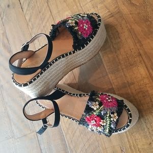 EXE women's 39 (US 8) espadrilles with floral/sequin applique.